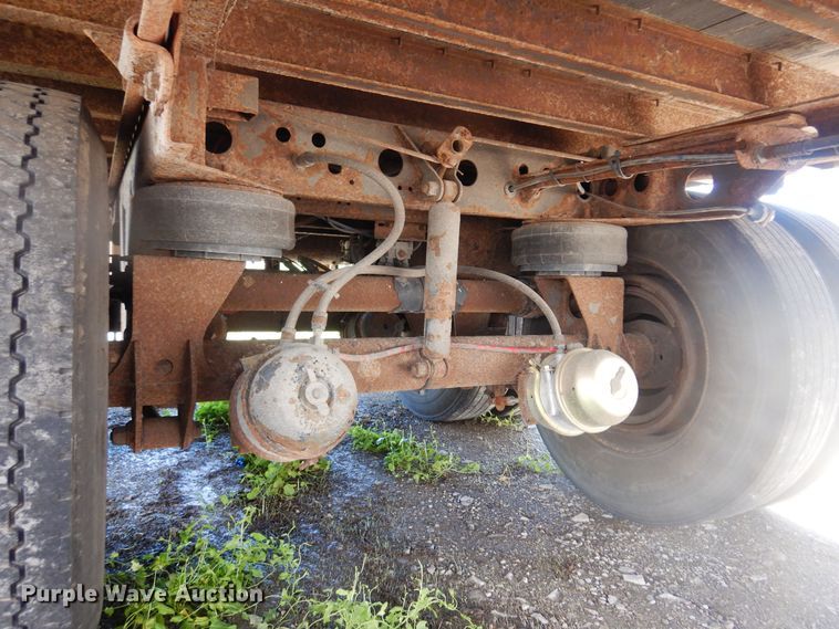 image for item DQ7086 2005 Wabash dry van trailer