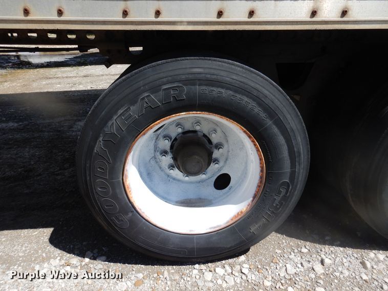 image for item DQ7086 2005 Wabash dry van trailer