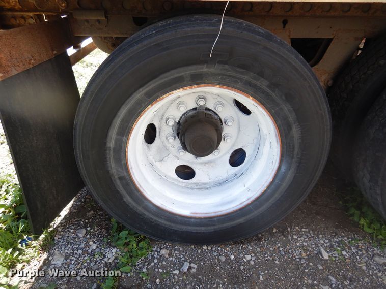 image for item DQ7086 2005 Wabash dry van trailer
