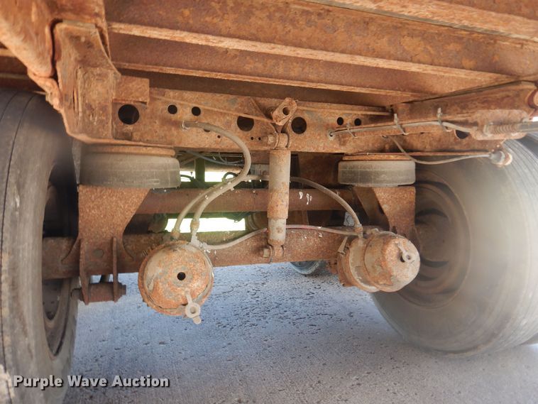 image for item DQ7087 2005 Wabash dry van trailer