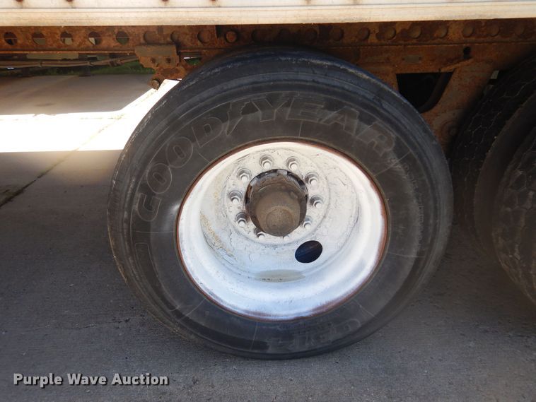 image for item DQ7087 2005 Wabash dry van trailer