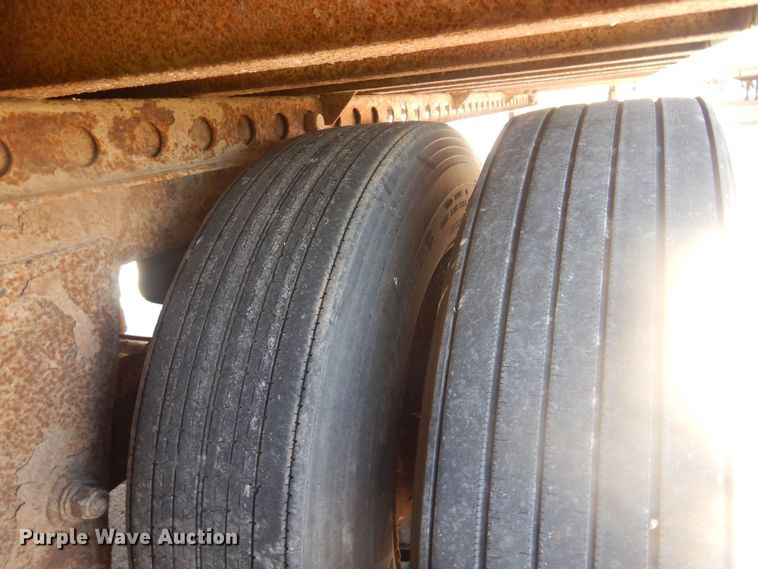 image for item DQ7087 2005 Wabash dry van trailer