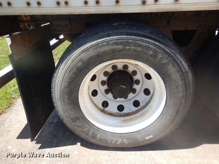 image for item DQ7087 2005 Wabash dry van trailer