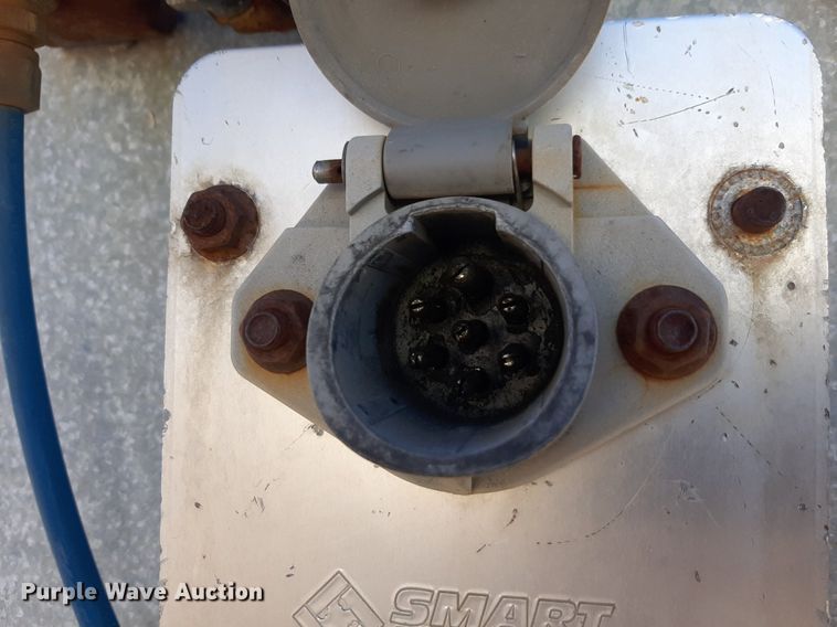 image for item DQ7089 2004 Wabash dry van trailer