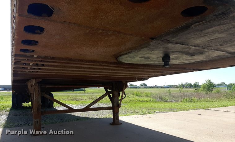 image for item DQ7089 2004 Wabash dry van trailer