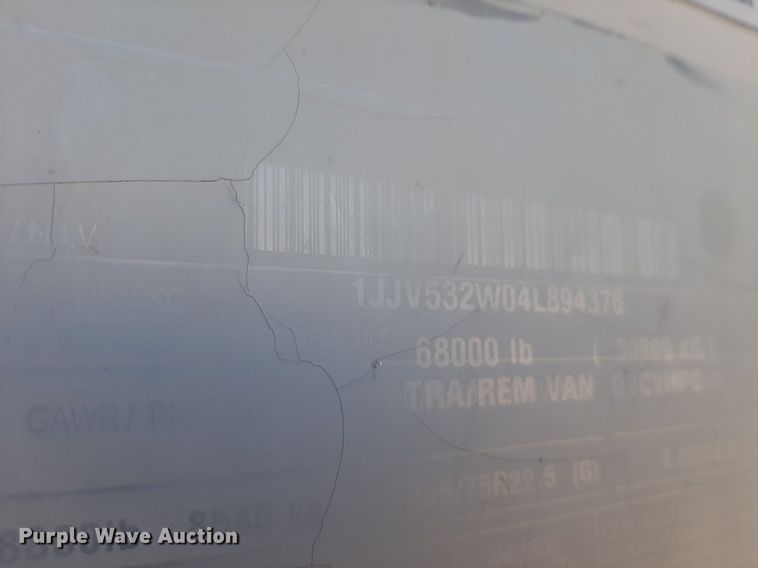 image for item DQ7089 2004 Wabash dry van trailer