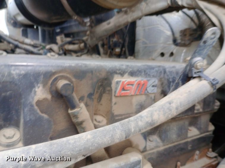 image for item DQ7202 2004 Kenworth T800 tank truck