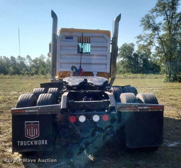 image for item DR4809 2017 Kenworth  W900 semi truck