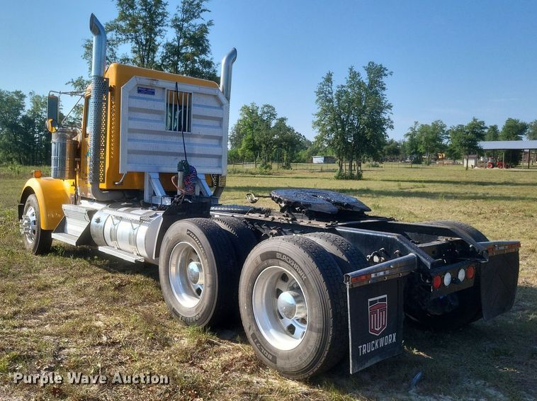 image for item DR4809 2017 Kenworth  W900 semi truck