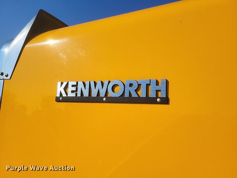image for item DR4809 2017 Kenworth  W900 semi truck