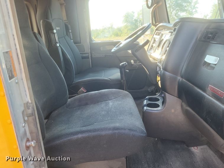 image for item DR4809 2017 Kenworth  W900 semi truck