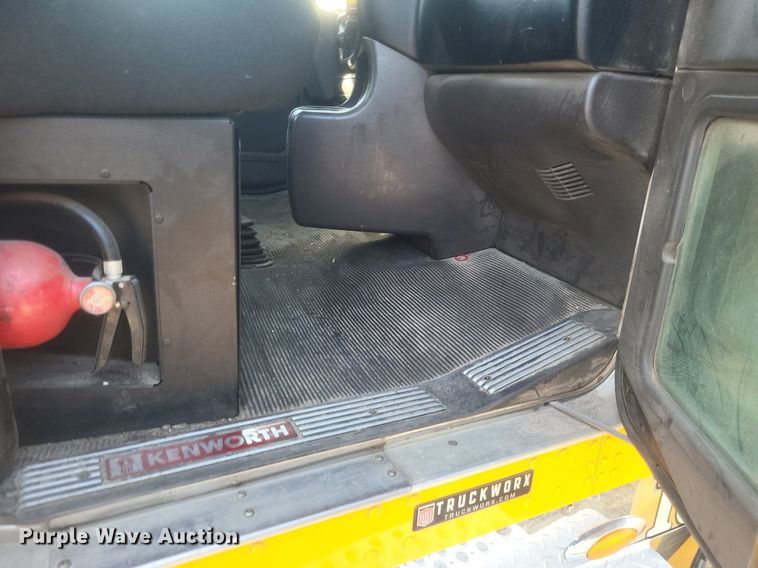 image for item DR4809 2017 Kenworth  W900 semi truck