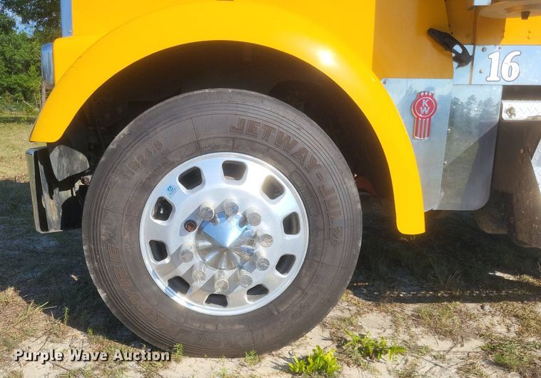 image for item DR4809 2017 Kenworth  W900 semi truck