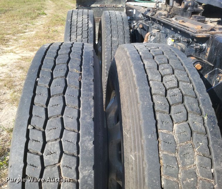 image for item DR4809 2017 Kenworth  W900 semi truck