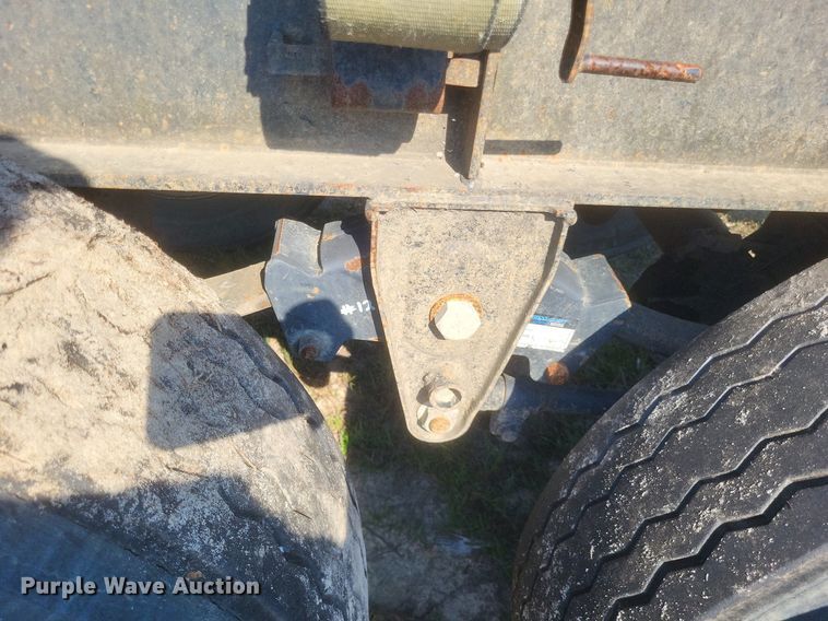 image for item DR4810 2013 McLendon log trailer 