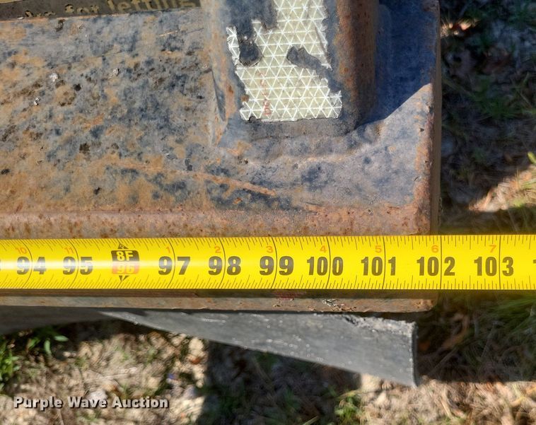 image for item DR4811 2011 McLendon log trailer 