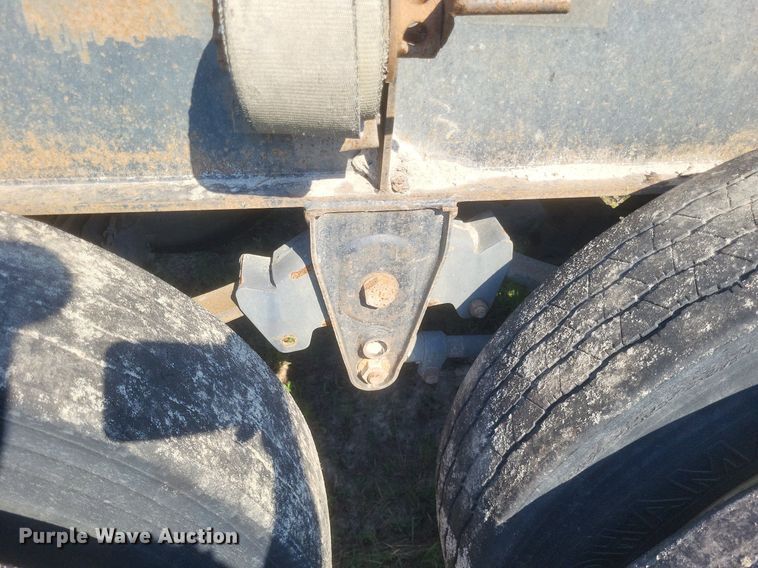 image for item DR4811 2011 McLendon log trailer 