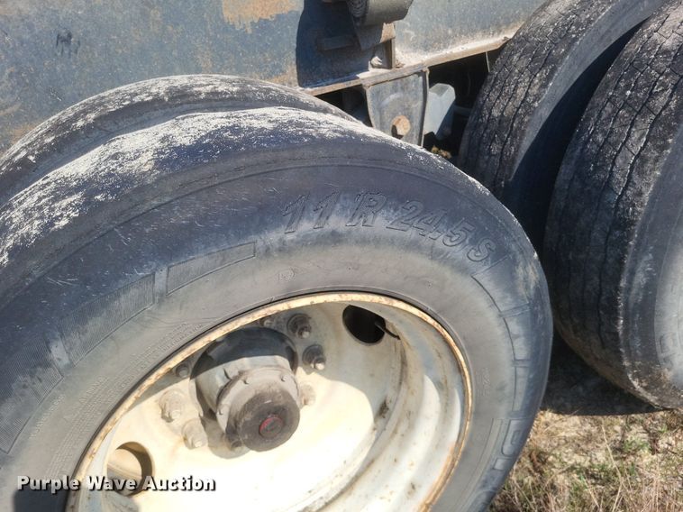 image for item DR4811 2011 McLendon log trailer 