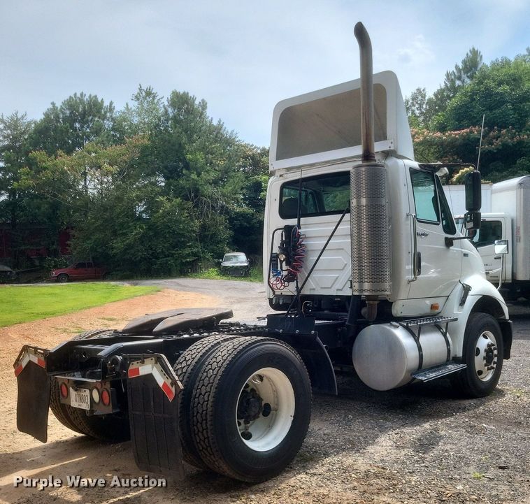 image for item DR4812 2012 International  TranStar 8600 semi truck