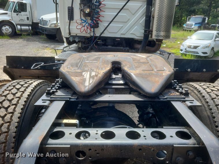 image for item DR4812 2012 International  TranStar 8600 semi truck