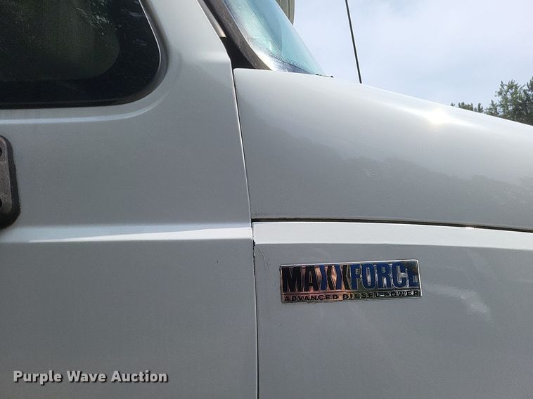 image for item DR4812 2012 International  TranStar 8600 semi truck