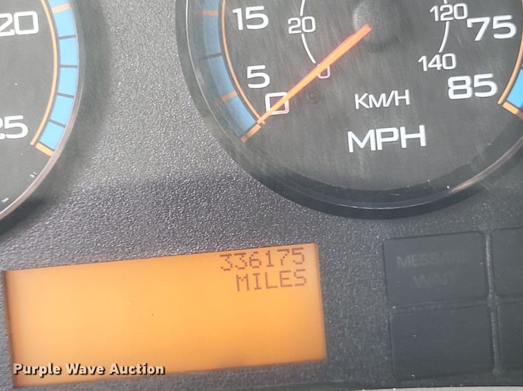 image for item DR4812 2012 International  TranStar 8600 semi truck