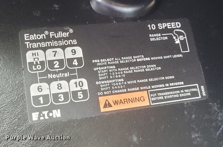 image for item DR4812 2012 International  TranStar 8600 semi truck