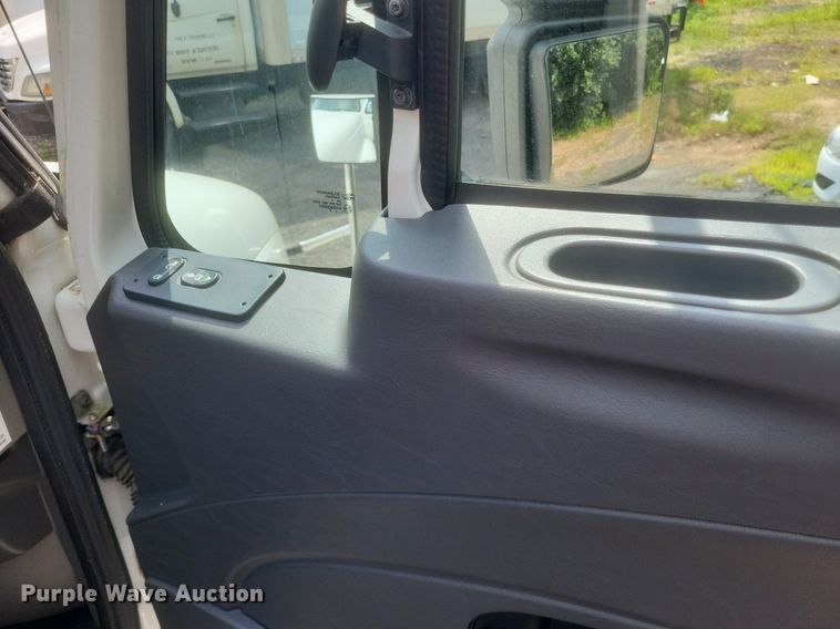 image for item DR4812 2012 International  TranStar 8600 semi truck