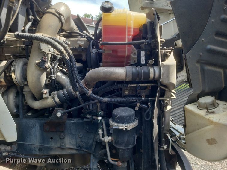 image for item DR4812 2012 International  TranStar 8600 semi truck