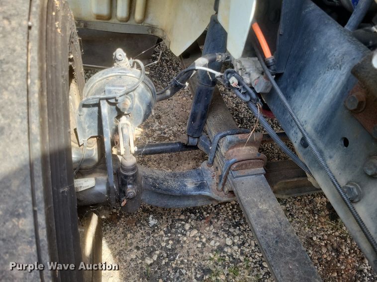 image for item DR4812 2012 International  TranStar 8600 semi truck