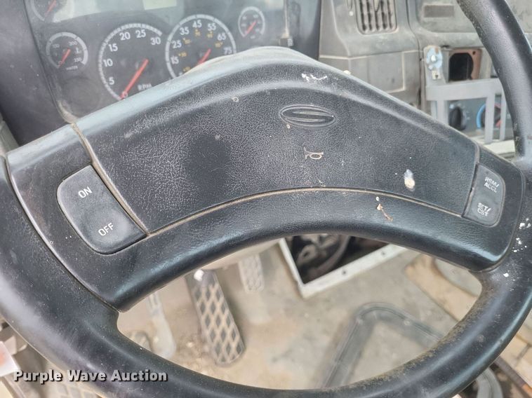 image for item DR4825 2005 Sterling L-Line truck cab and chassis