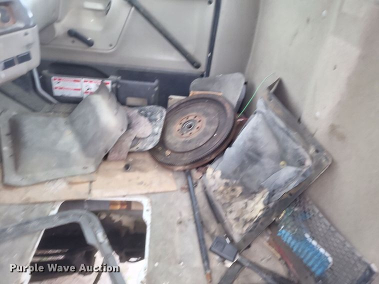 image for item DR4825 2005 Sterling L-Line truck cab and chassis