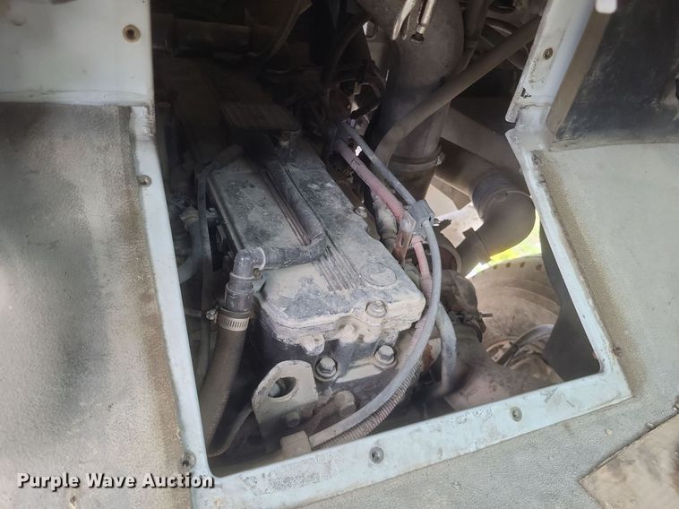 image for item DR4825 2005 Sterling L-Line truck cab and chassis