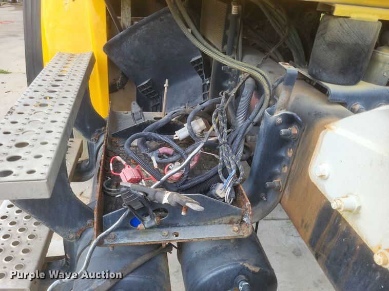 image for item DR4825 2005 Sterling L-Line truck cab and chassis