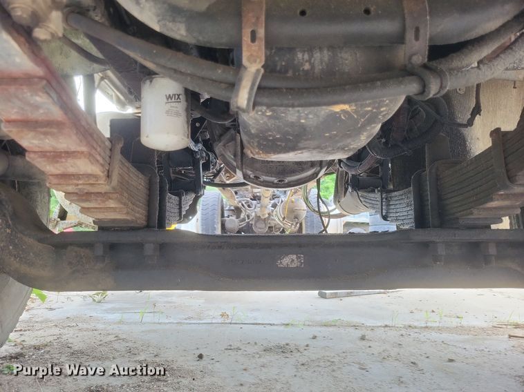 image for item DR4825 2005 Sterling L-Line truck cab and chassis