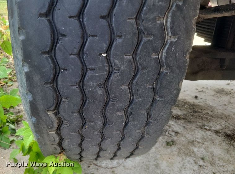 image for item DR4825 2005 Sterling L-Line truck cab and chassis