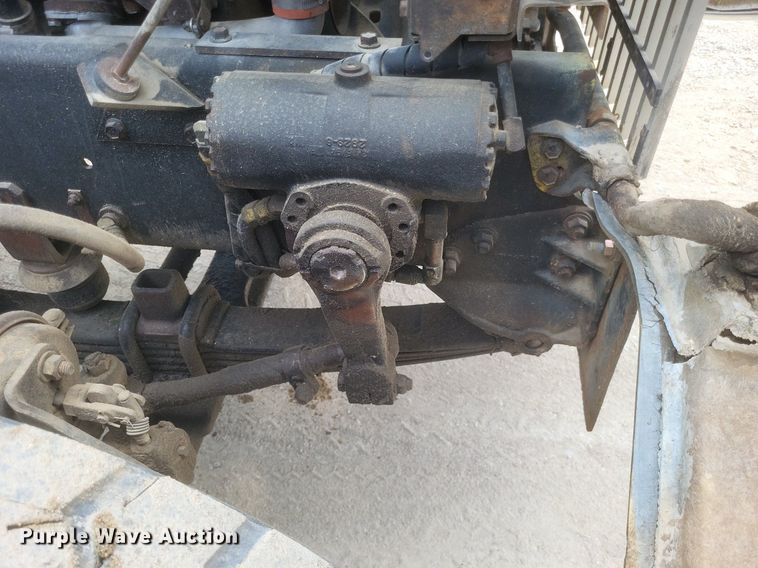 image for item DR4830 1995 International  PayStar 5000 truck cab and chassis