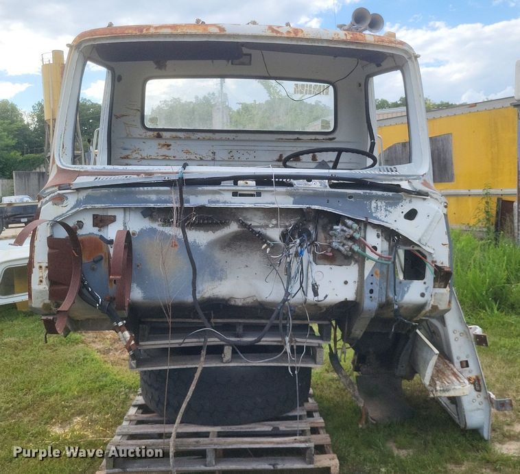 image for item DR4846 Ford  Louisville  truck cab