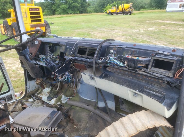 image for item DR4846 Ford  Louisville  truck cab