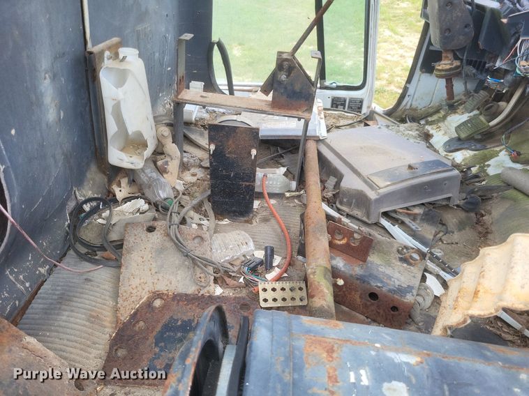 image for item DR4846 Ford  Louisville  truck cab