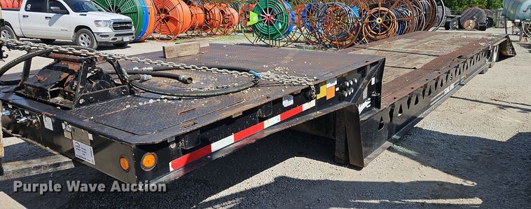 image for item DR8631 2004 Trail King TK70HT 482 drop deck equipment trailer