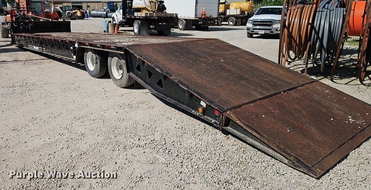image for item DR8631 2004 Trail King TK70HT 482 drop deck equipment trailer