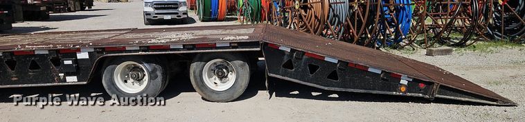 image for item DR8631 2004 Trail King TK70HT 482 drop deck equipment trailer