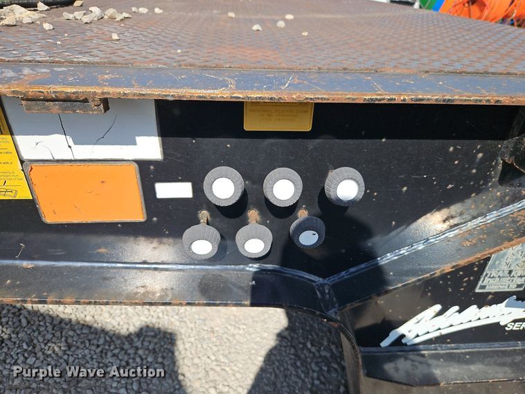 image for item DR8631 2004 Trail King TK70HT 482 drop deck equipment trailer