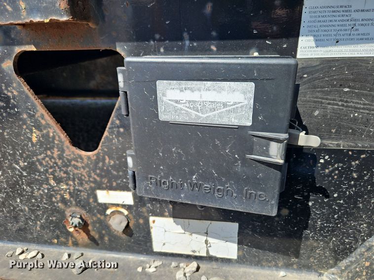 image for item DR8631 2004 Trail King TK70HT 482 drop deck equipment trailer