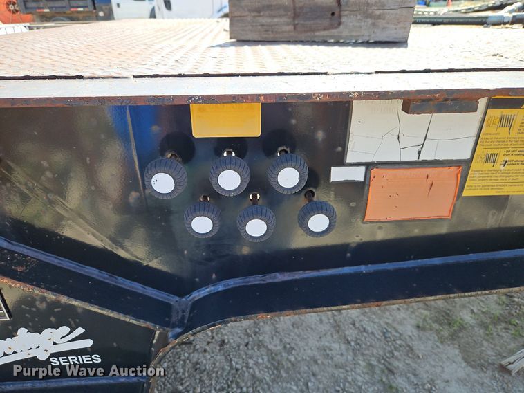 image for item DR8631 2004 Trail King TK70HT 482 drop deck equipment trailer