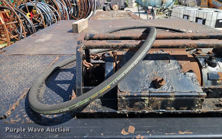 image for item DR8631 2004 Trail King TK70HT 482 drop deck equipment trailer