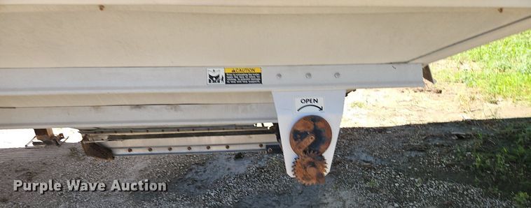 image for item DR8639 2009 Wilson DWH-500C grain trailer