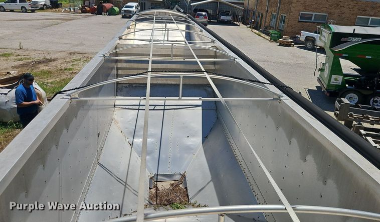 image for item DR8639 2009 Wilson DWH-500C grain trailer