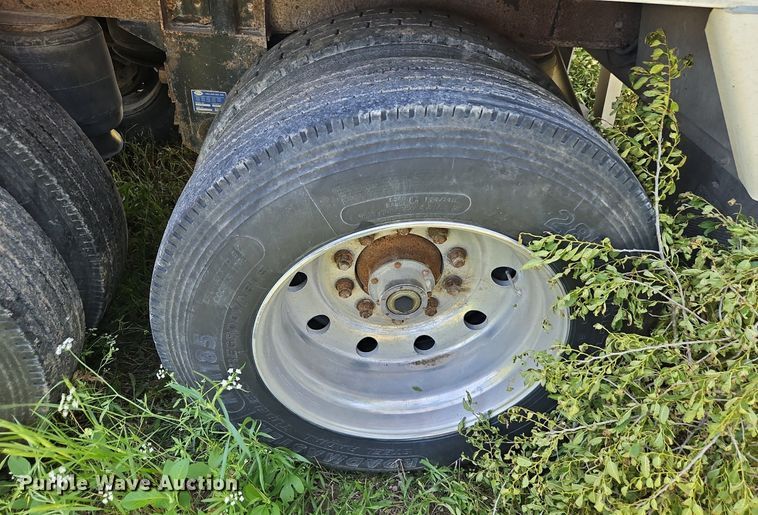 image for item DR8639 2009 Wilson DWH-500C grain trailer